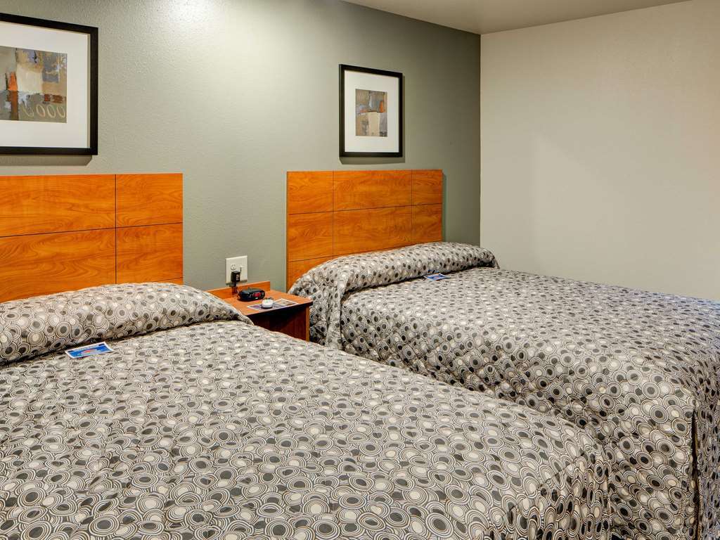 Woodspring Suites Ankeny Des Moines Room photo