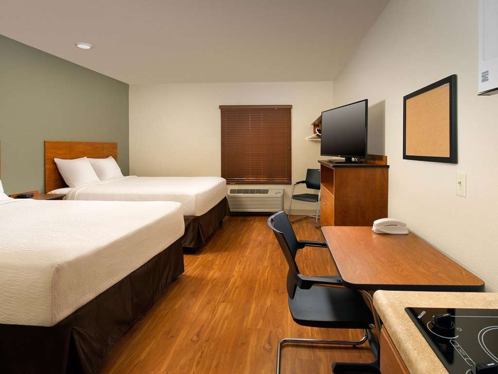 Woodspring Suites Ankeny Des Moines Room photo